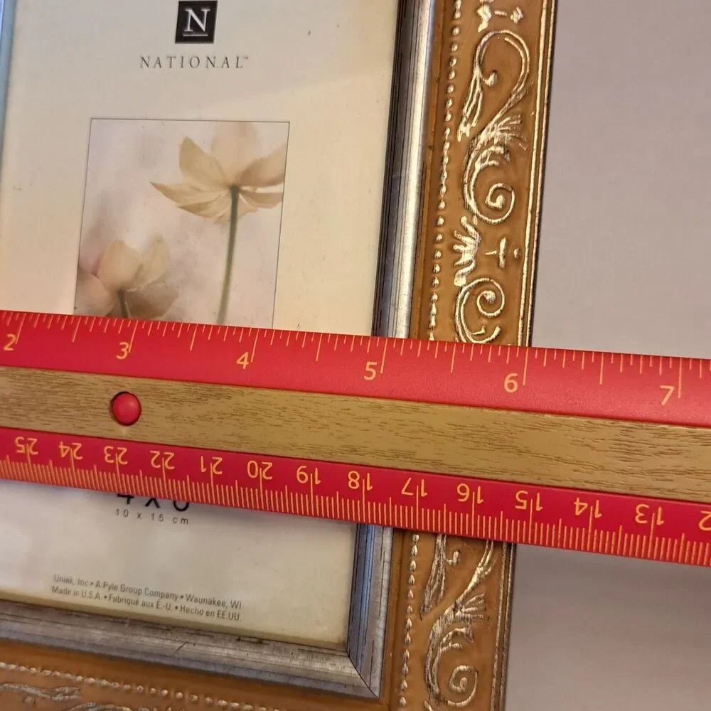 Vintage Unitek National Photo Frame Plastic Wood Imitation Size 4 X 6 Inch
